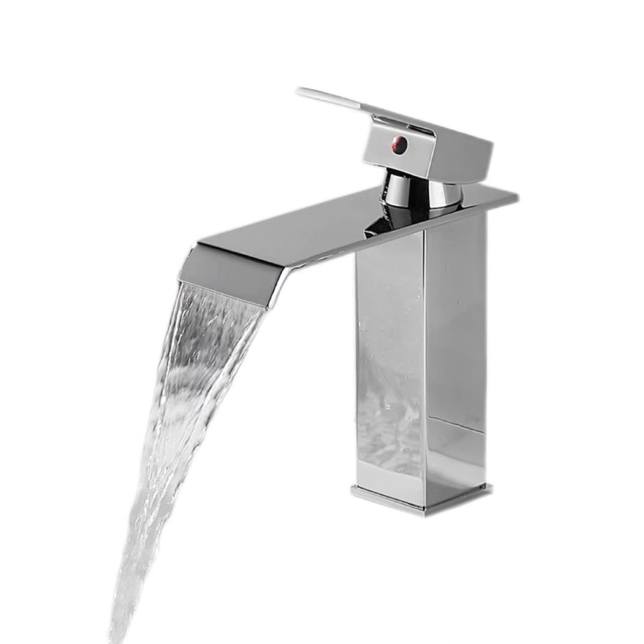 Chrome-plated Flat-Spout ፏፏቴ ሙቅ እና ቀዝቃዛ ውሃ ቧንቧ